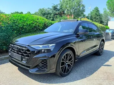 Usata Audi Q8 S-Line 286 CV (210 kW) 2025 Nero SUV