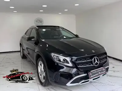 Usata Mercedes GLA200 Premium 136 CV (100 kW) 2017 Nero SUV