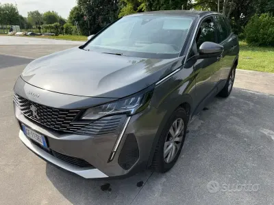 Usata Peugeot 3008 Active 131 CV (96 kW) 2022 Grigio SUV