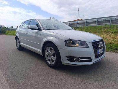 Usata Audi A3 Sportback Attraction 105 CV (77 kW) 2011 Bianco Utilitaria