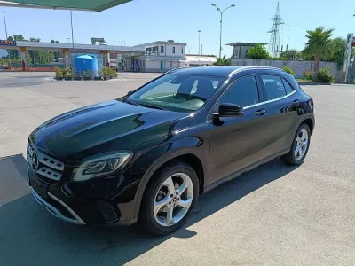 Usata Mercedes GLA180 109 CV (80 kW) 2018 SUV