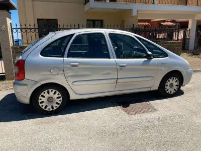 Usata Citroën Xsara Picasso 116 CV (85 kW) 2005 Grigio Monovolume