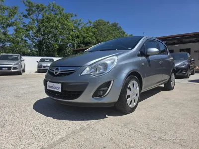 Usata Opel Corsa 86 CV (63 kW) 2011 Grigio Utilitaria