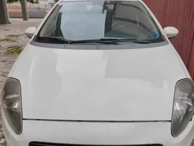Usata Fiat Punto 77 CV (56 kW) 2009 Utilitaria