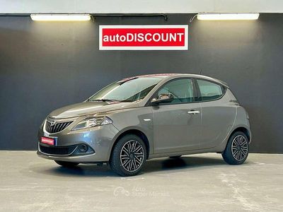 Usata Lancia Ypsilon Silver 69 CV (50 kW) 2022 Grigio Utilitaria