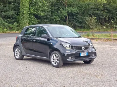 Usata Smart ForFour Prime 71 CV (52 kW) 2017 Nero Utilitaria