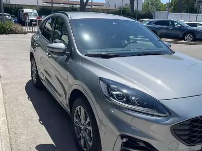 Usata Ford Kuga ST-Line X 152 CV (111 kW) 2023 Grigio SUV