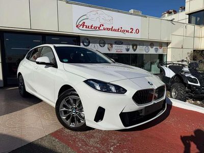 Usata BMW 118 Sport Line 150 CV (110 kW) 2024 Bianco alpinweiss Utilitaria