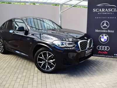 Usata BMW X4 M Sport 190 CV (139 kW) 2022 Carbon black SUV