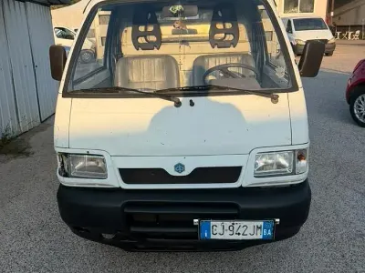 Begagnad Piaggio Porter 61 HK (44 kW) 2003