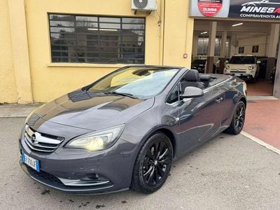 Usata Opel Cascada Cosmo 165 CV (121 kW) 2013 Grigio Cabrio