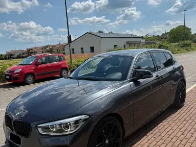 Usata BMW 118 M Sport 150 CV (110 kW) 2017 Grigio Utilitaria