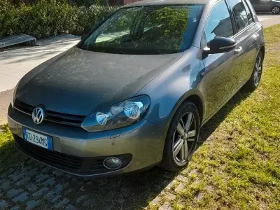 Używany VW Golf VII 105 KM (77 kW) 2012 Szary Sedan/Limuzyna