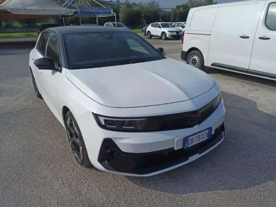 Usata Opel Astra Elegance 150 CV (110 kW) 2023 Bianco Utilitaria