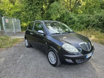 Usata Lancia Ypsilon 60 CV (44 kW) 2004 Utilitaria