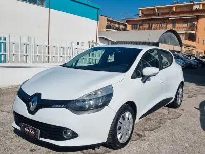 Usata Renault Clio IV 73 CV (53 kW) 2015 Bianco Berlina