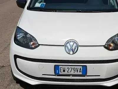 Usata VW up! 68 CV (50 kW) 2014 Bianco Utilitaria