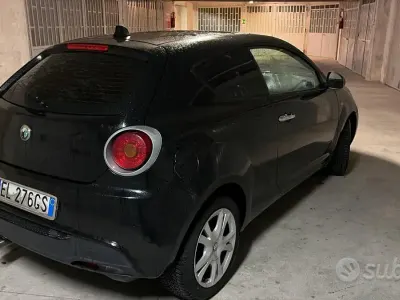 Second-hand Alfa Romeo MiTo 75 CP (55 kW) 2012 Negru Hatchback