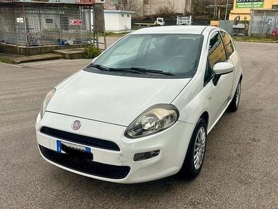 Usata Fiat Punto 77 CV (56 kW) 2012 Utilitaria