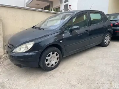 Gebraucht Peugeot 307 90 PS (66 kW) 2002 Schwarz Limousine