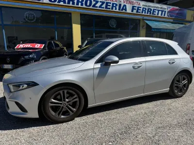 Usata Mercedes A180 Business 116 CV (85 kW) 2019 Grigio Berlina