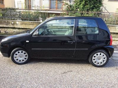 Usata VW Lupo Trendline 50 CV (36 kW) 2004 Nero Utilitaria