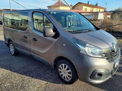 Usata Renault Trafic 116 CV (85 kW) 2015 Grigio cassiopea Monovolume
