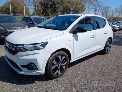 Usata Dacia Sandero Journey 91 CV (66 kW) 2025 Bianco Berlina