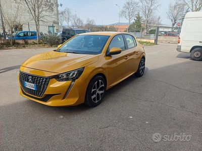 Usata Peugeot 208 Active 100 CV (73 kW) 2022 Giallo Utilitaria