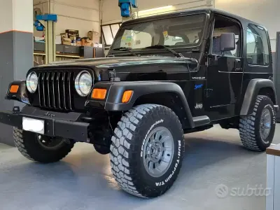 Usata Jeep Wrangler Sport 1997 Nero SUV