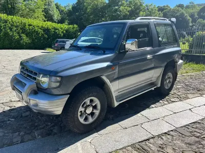 Usata Mitsubishi Pajero Top 100 CV (73 kW) 1997 Blu SUV
