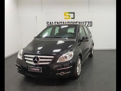 Mercedes B200