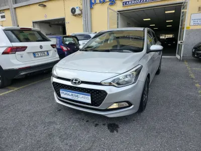 Usata Hyundai i20 Classic 84 CV (61 kW) 2017 Argento Utilitaria