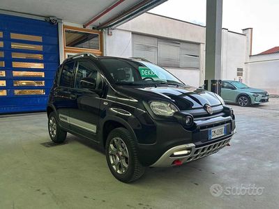 Usata Fiat Panda Cross Cross 84 CV (61 kW) 2023 Nero Utilitaria
