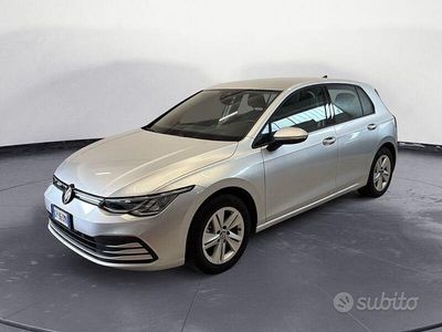 Brugt VW Golf VIII Life 131 HK (96 kW) 2023 Grå Sedan