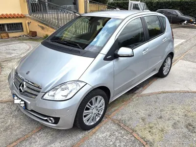 Usata Mercedes A180 Elegance 109 CV (80 kW) 2009 Grigio Berlina