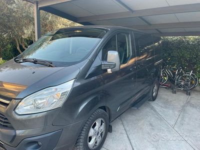 Usata Ford Tourneo 116 CV (85 kW) 2018 Grigio Monovolume