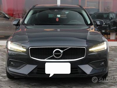Usata Volvo V60 Business Edition 150 CV (110 kW) 2019 Grigio Station wagon