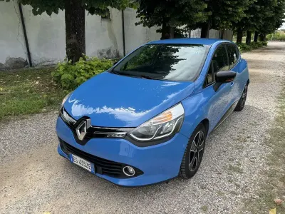 Usata Renault Clio IV 90 CV (66 kW) 2013 Blu Berlina