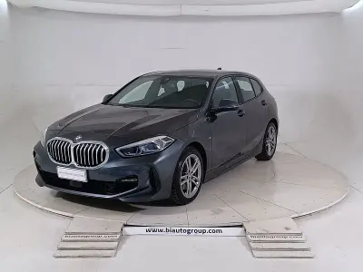 Usata BMW 118 M Sport 150 CV (110 kW) 2020 Grigio scuro Utilitaria