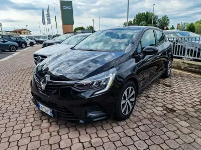 Usado Renault Clio V Zen 101 HP (74 kW) 2023 Preto Citadino