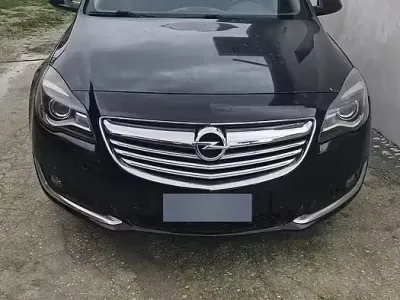 Gebraucht Opel Insignia Sport 140 PS (102 kW) 2014 Schwarz Kombi