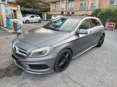 Usata Mercedes A180 Premium 109 CV (80 kW) 2014 Grigio Utilitaria
