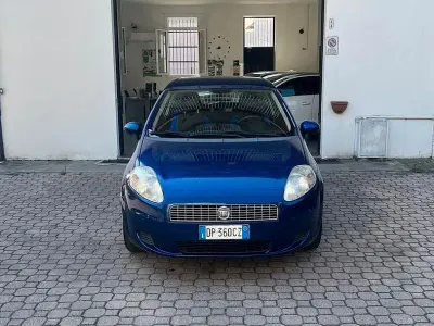Usata Fiat Grande Punto 65 CV (47 kW) 2008 Blu Utilitaria