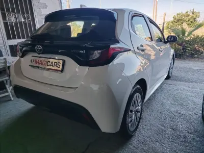 Usata Toyota Yaris Hybrid