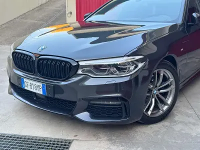 Usata BMW 520 M Sport 190 CV (139 kW) 2020 Blu/azzurro Station wagon