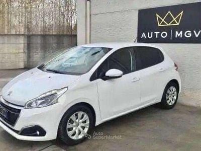 Usata Peugeot 208 Active 82 CV (60 kW) 2017 Bianco Utilitaria