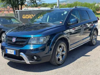 Usata Fiat Freemont Cross 170 CV (125 kW) 2015 Blu/azzurro SUV