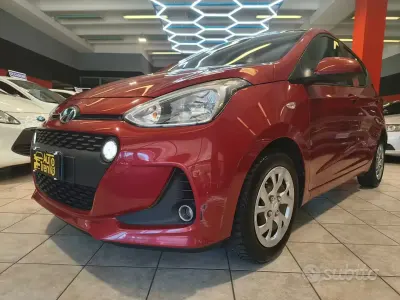 Usata Hyundai i10 Style 66 CV (48 kW) 2017 Rosso Utilitaria