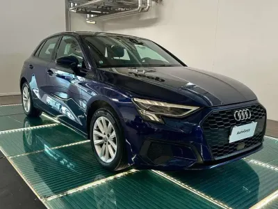 Usata Audi A3 Business 116 CV (85 kW) 2021 Blu Berlina